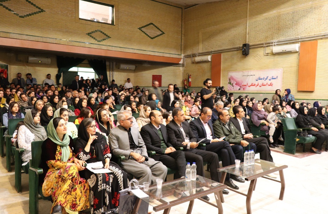 کامێران، تا ئەوپەڕی خەونەکانی شاماران، ڕازەکان ئەدرکێنێ 22 لەم بەشەدا ڤیدیۆکلیپێک لە ئامادەکردنی بەڕێز فەردین نیکڕەوش